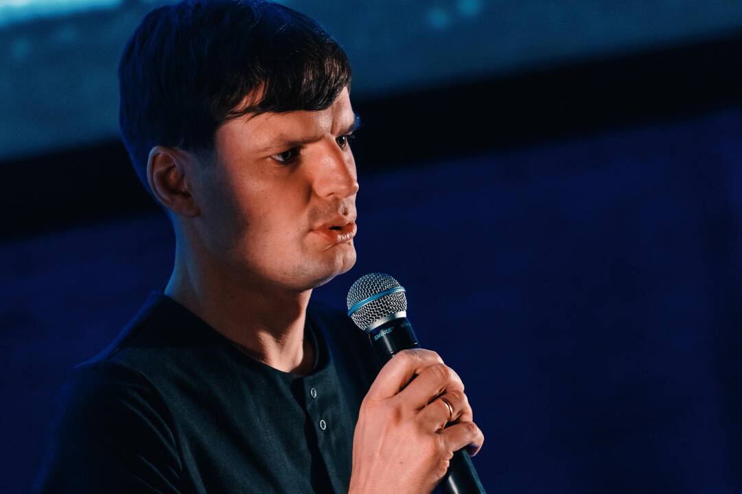 M. Linkytė draugams pristatė klipą „All Alone“ 