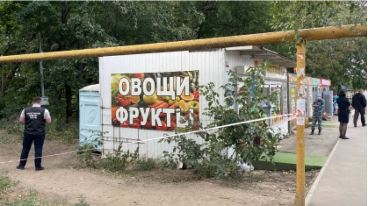 Moteris pagimdė viešajame tualete ir jame paliko vaiką mirti