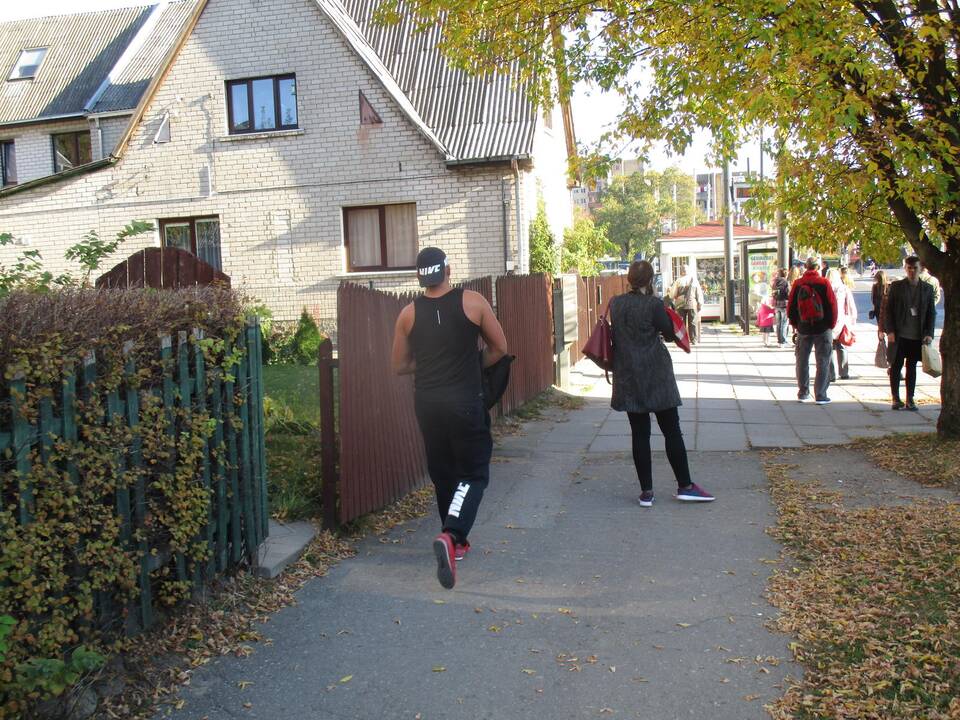 Kauniečių apranga – tarsi vasarą