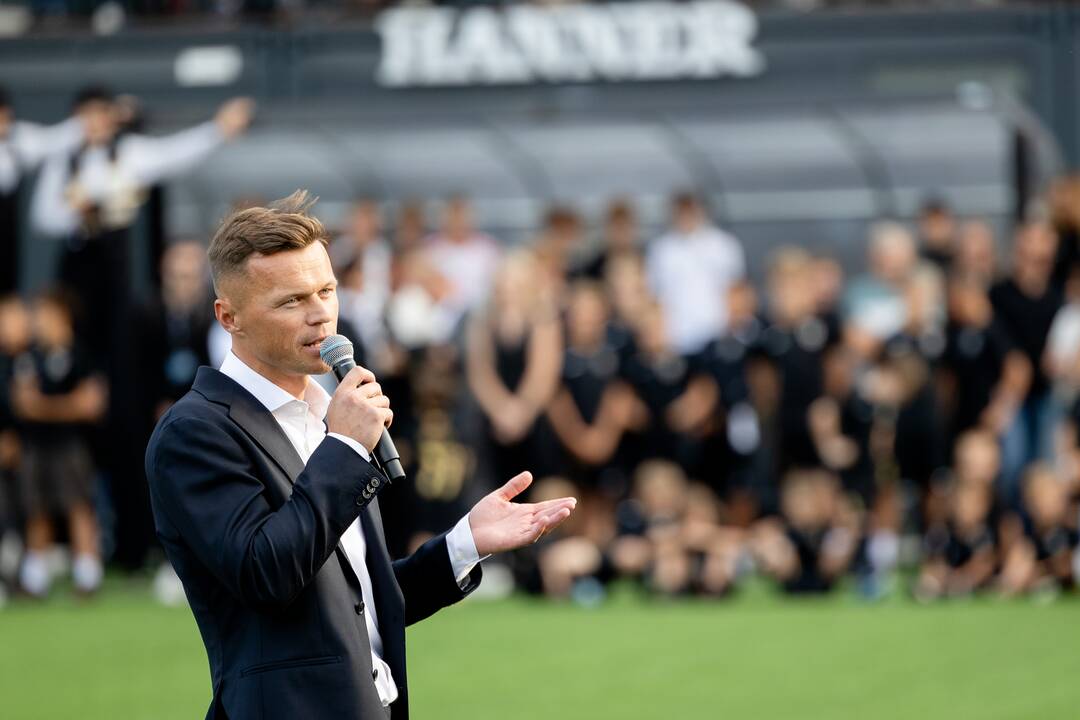 Vilniuje oficialiai pristatytas naujas „VFA-Hanner“ futbolo stadionas