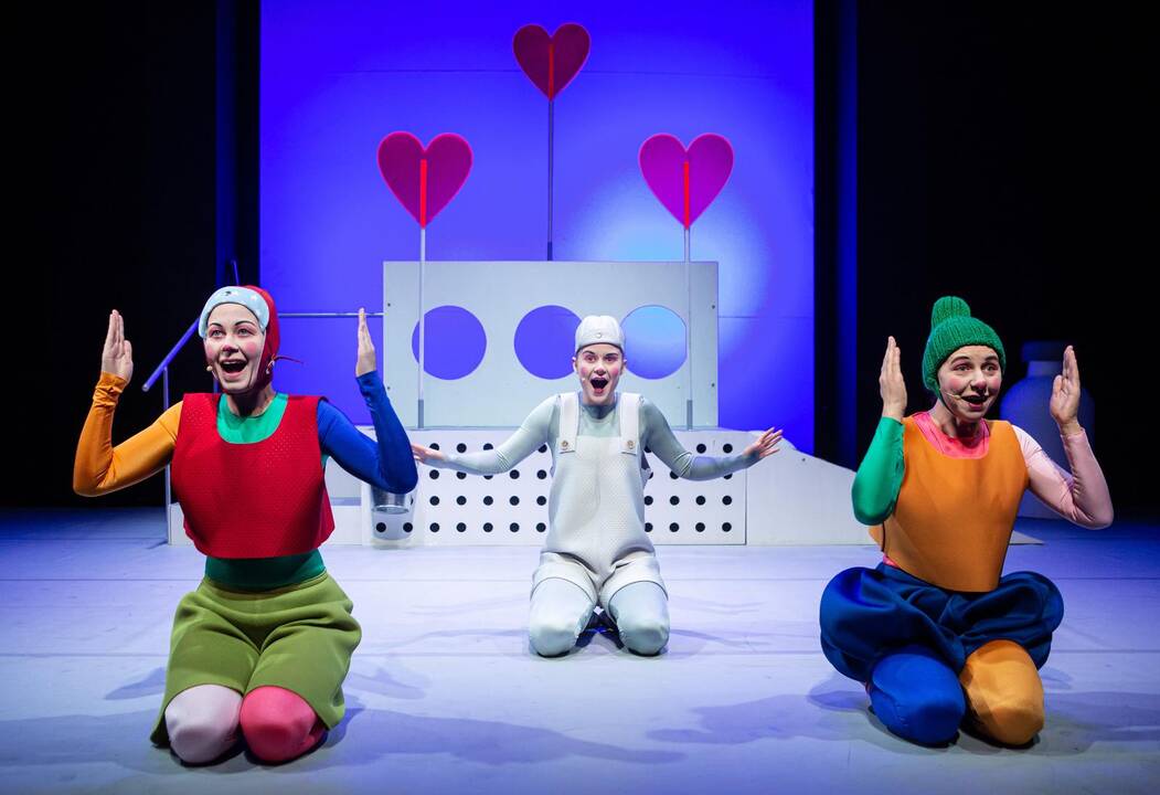 Edukacinį renginį inspiravo neseniai Vilniaus mažajame teatre įvykusi premjera kūdikiams „Manuliukai“.