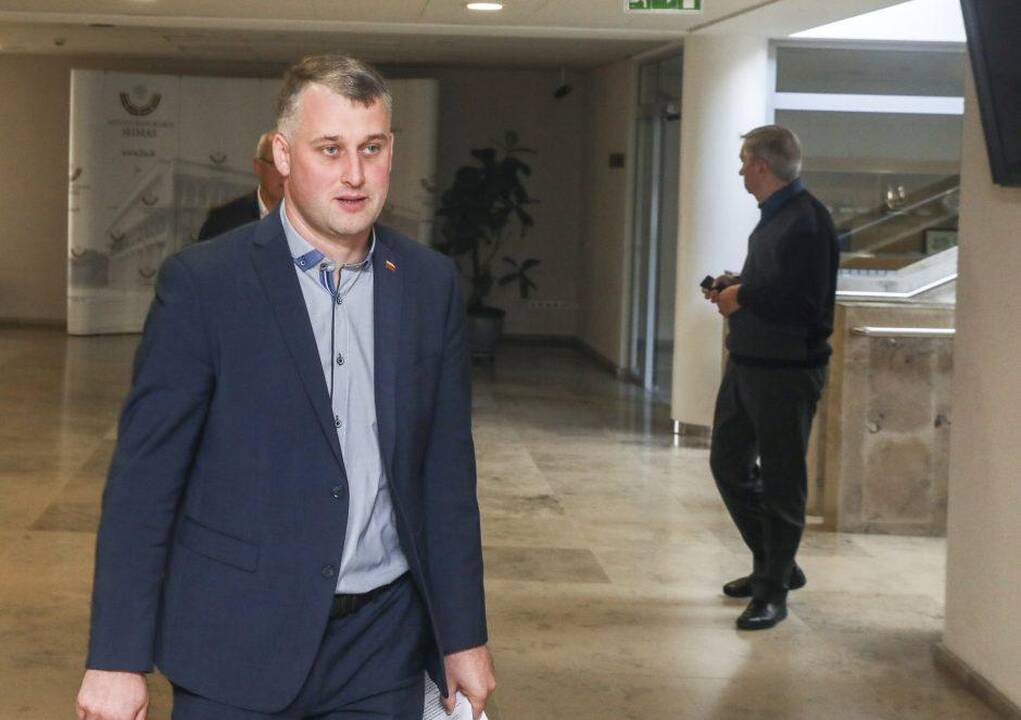 Valius Ąžuolas