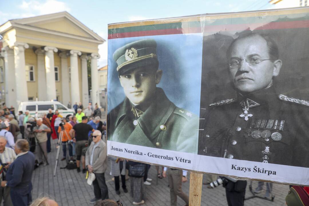 Mitingas S. Daukanto aikštėje