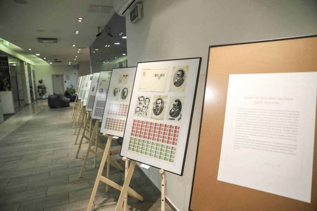 Paroda „Vasario 16-osios Akto signatarai pašto ženkluose"