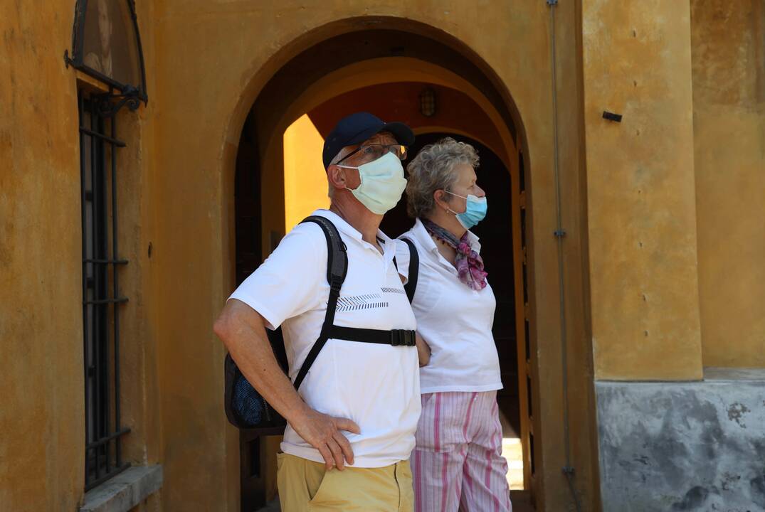 Labiausiai koronaviruso paveiktų šalių sąraše – 50 valstybių 