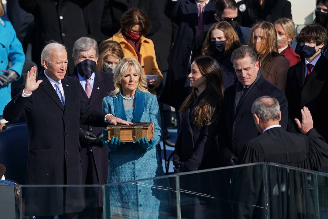 J. Bidenas prisaikdintas 46-uoju JAV prezidentu