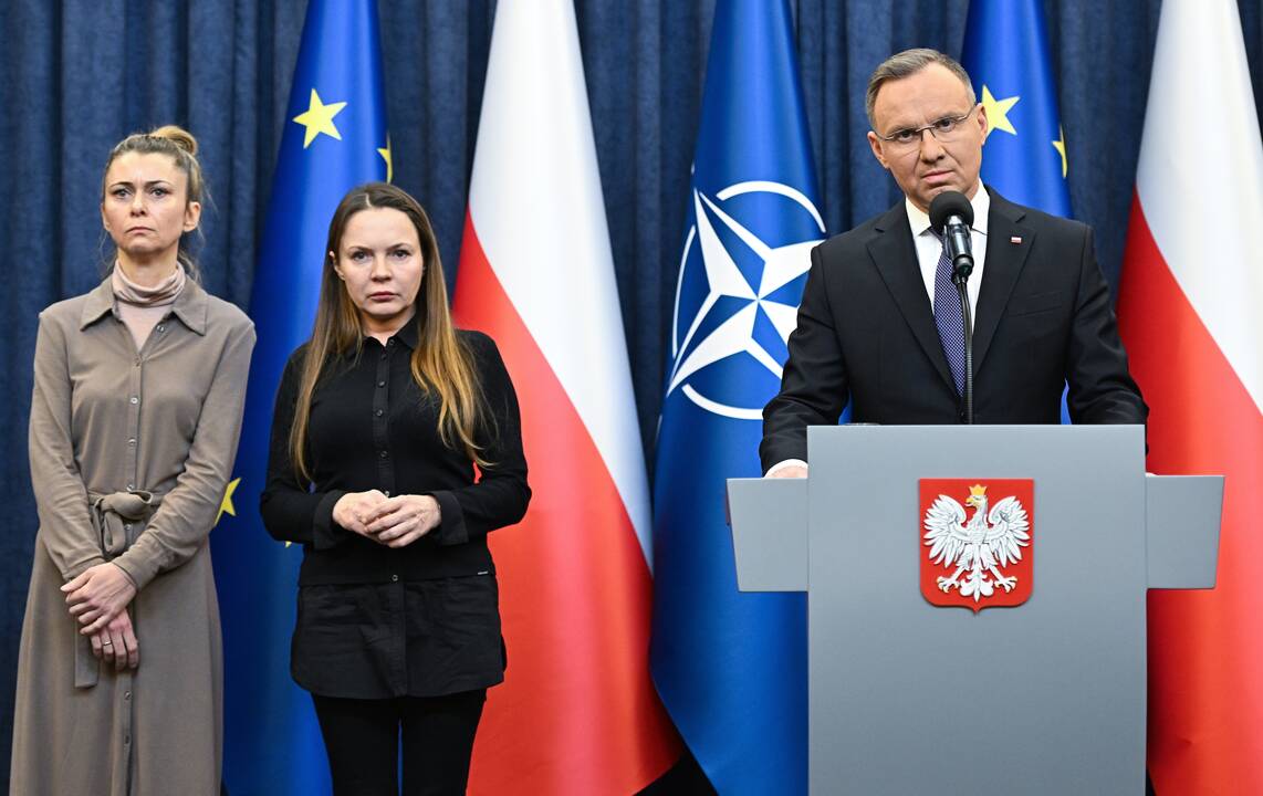 Lenkijos prezidentas tvirtina, kad suteiks malonę įkalintiems buvusiems įstatymų leidėjams