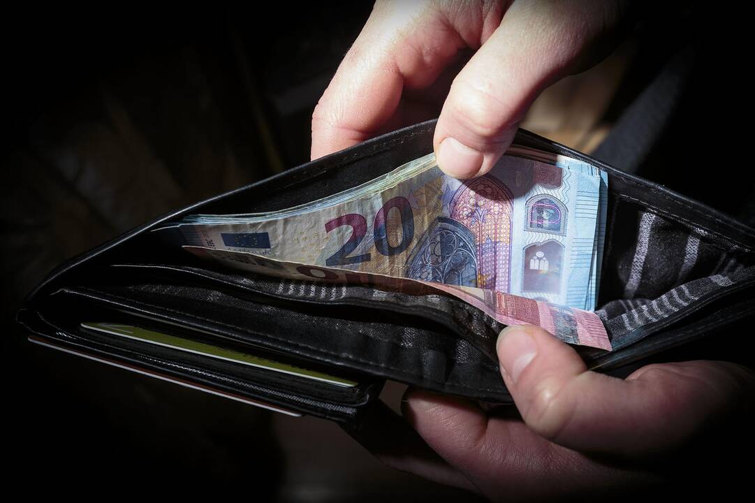 Per metus sumažėjo gyventojų, manančių, kad jų šeimos finansinė padėtis blogėja