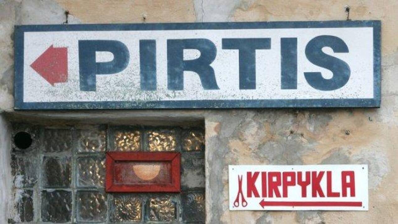 Klaipėda valys miestą nuo nelegalios reklamos
