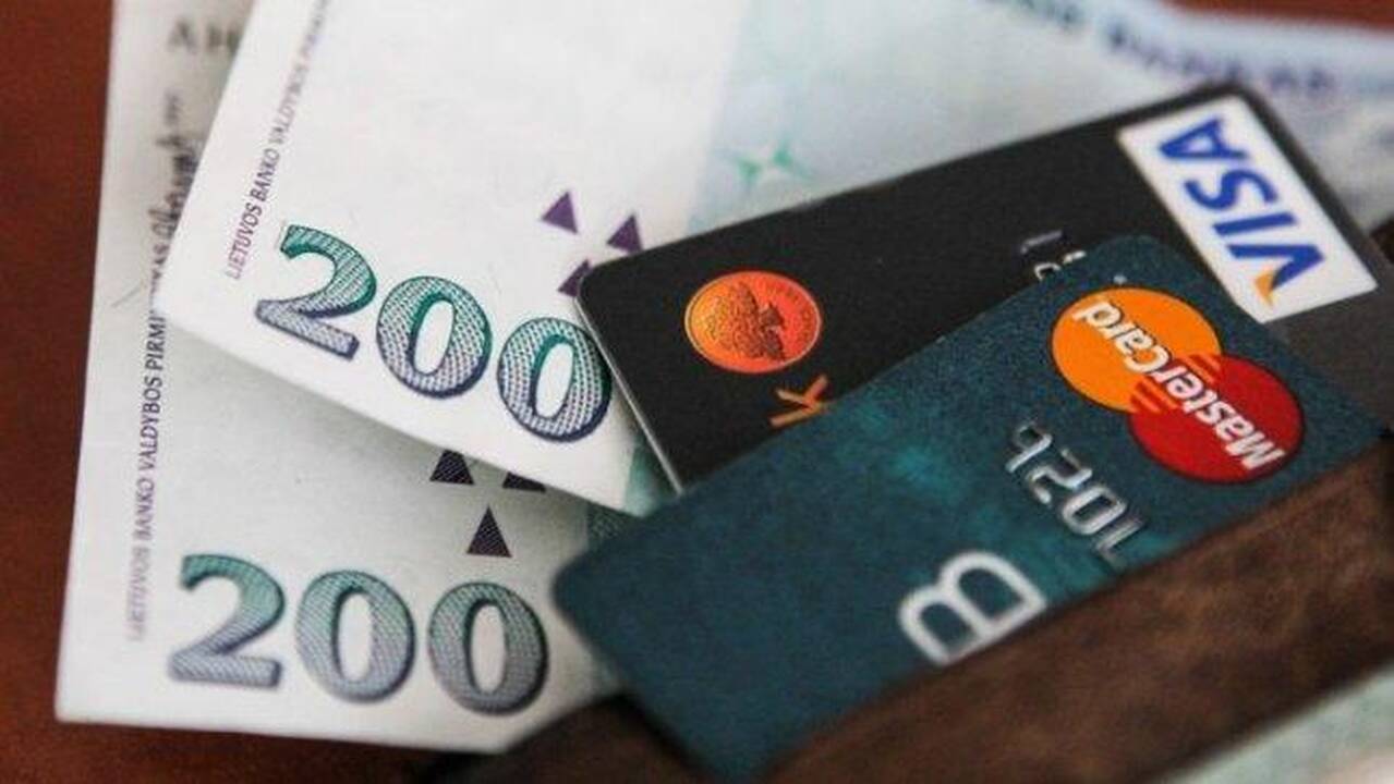 Tikina, kad Naujųjų naktį švenčiantiems problemų atsiskaityti nekils