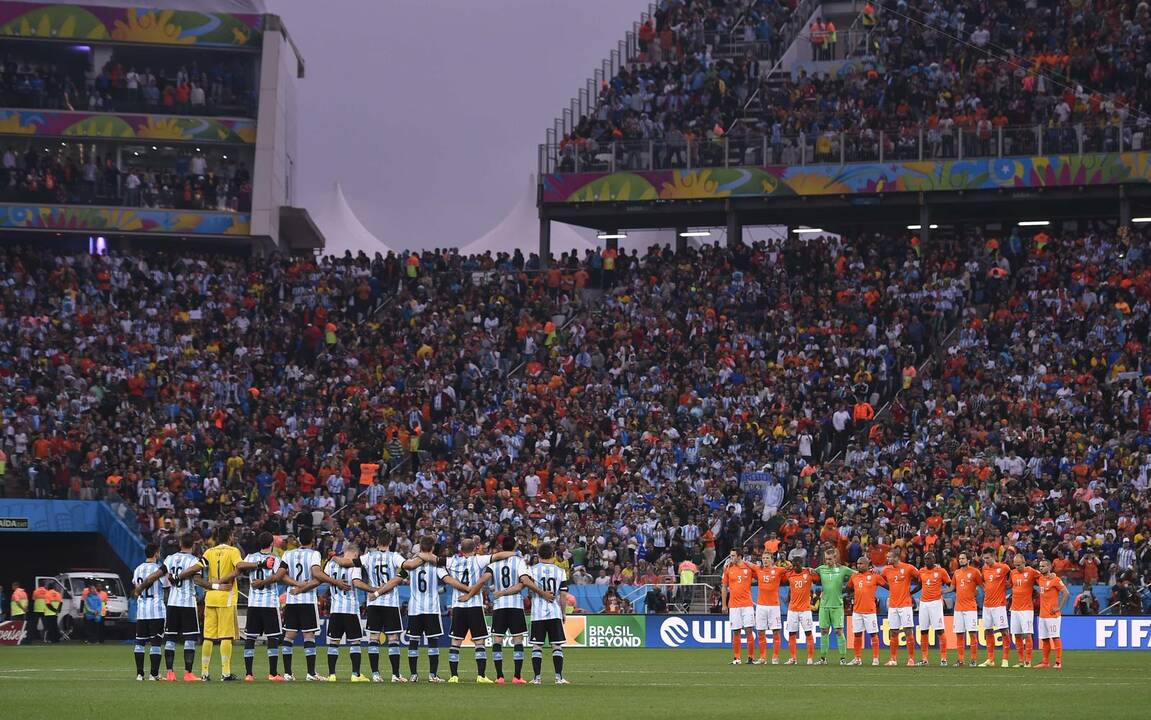 Pasaulio futbolo čempionato pusfinalis: Olandija - Argentina