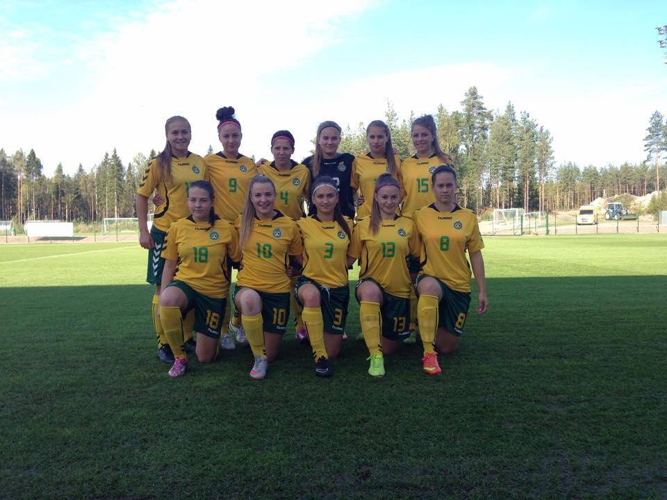Lietuvos 19-mečių merginų futbolo rinktinė beviltiškai pralaimėjo suomėms