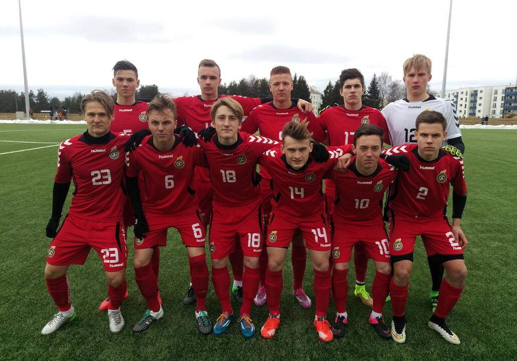 Lietuvos 19-mečių futbolo rinktinė mačą su estais baigė lygiosiomis