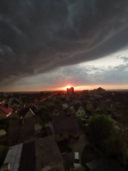 Per Jonines Kauną užklupo škvalas