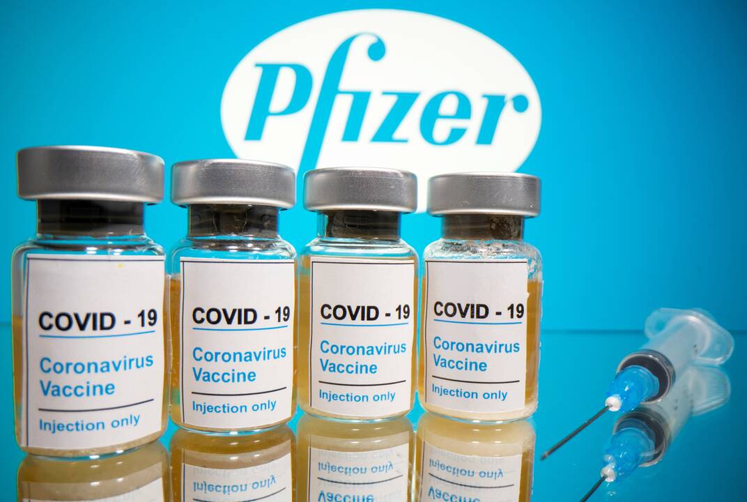 JAV ekspertai palankiai įvertino „Pfizer/BioNTech“ vakciną nuo koronaviruso 