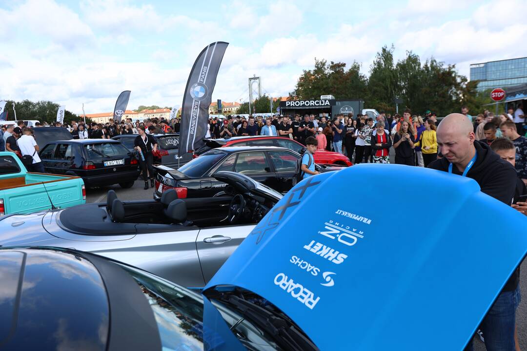 Nemuno saloje – „Eoltas car show 2023“