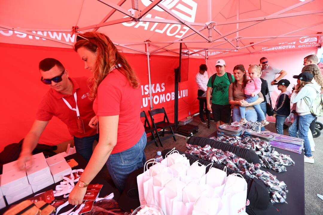 Nemuno saloje – „Eoltas car show 2023“