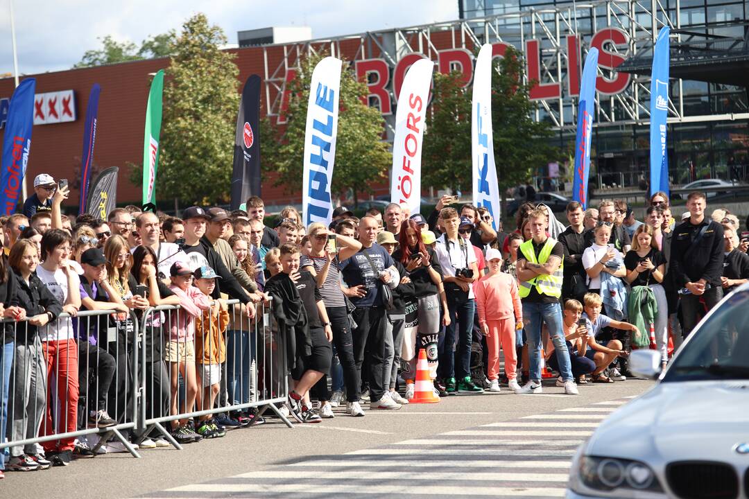 Nemuno saloje – „Eoltas car show 2023“
