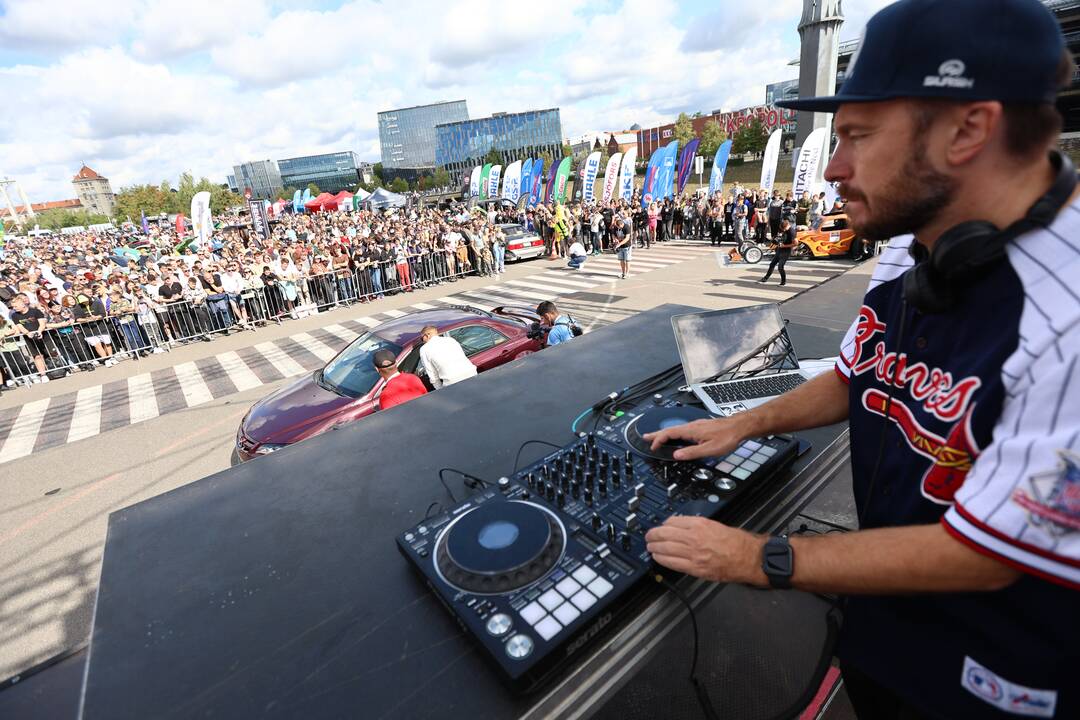 Nemuno saloje – „Eoltas car show 2023“