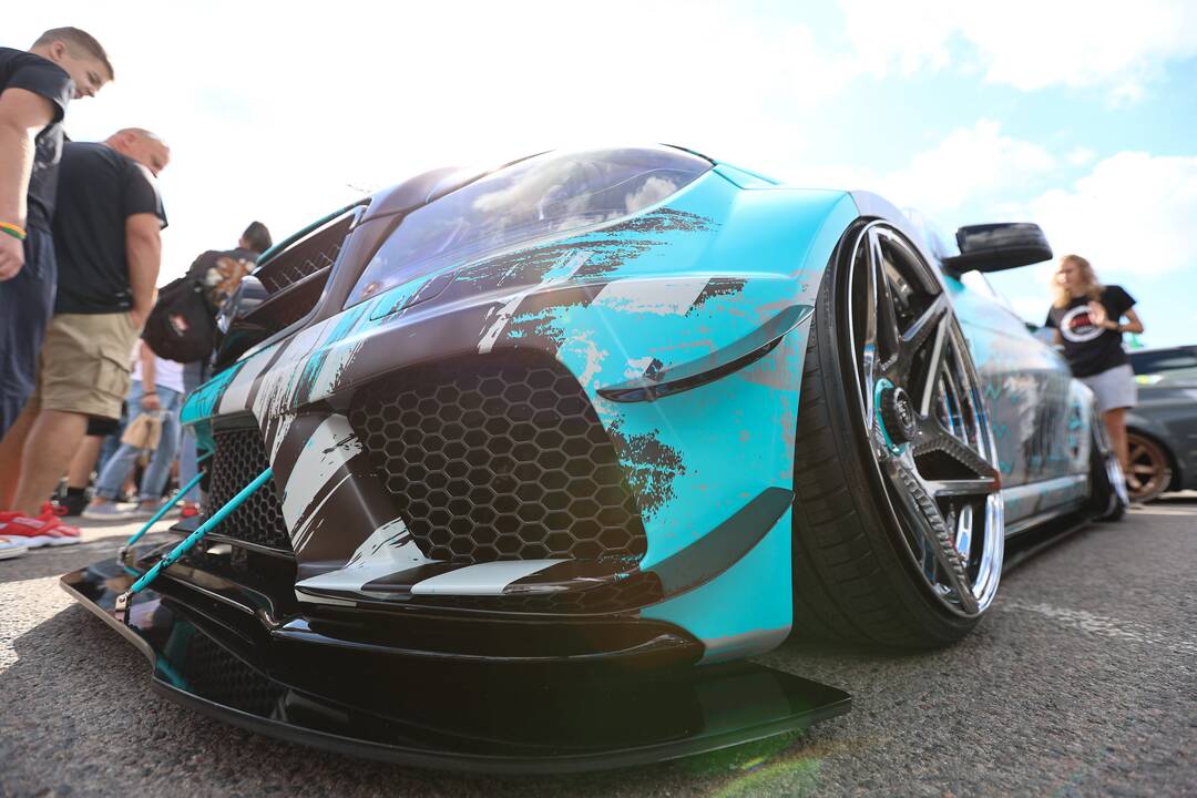 Nemuno saloje – „Eoltas car show 2023“