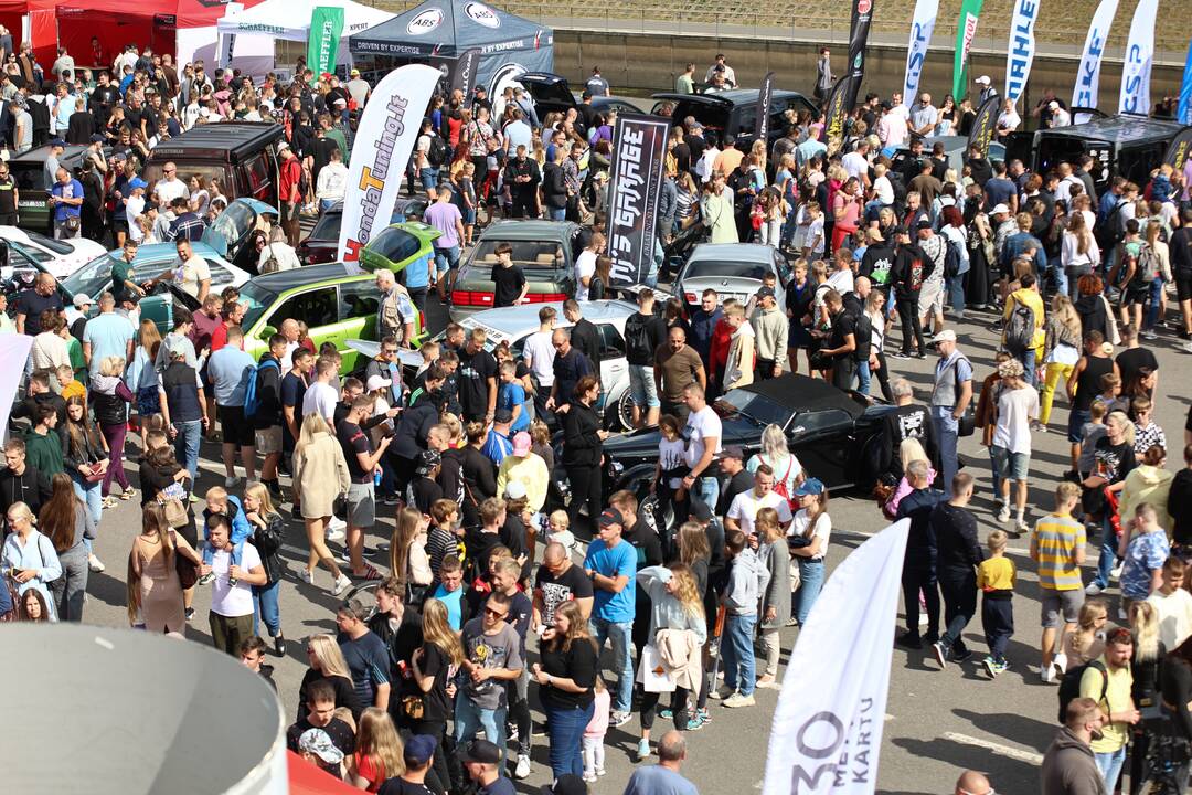 Nemuno saloje – „Eoltas car show 2023“