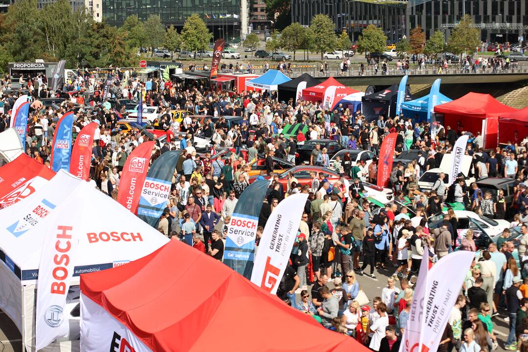 Nemuno saloje – „Eoltas car show 2023“