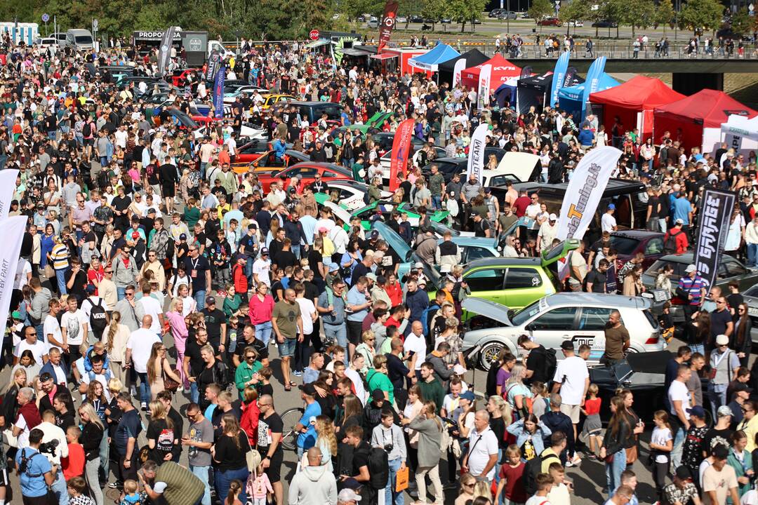 Nemuno saloje – „Eoltas car show 2023“