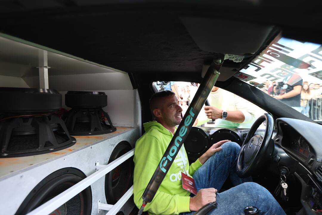 Nemuno saloje – „Eoltas car show 2023“