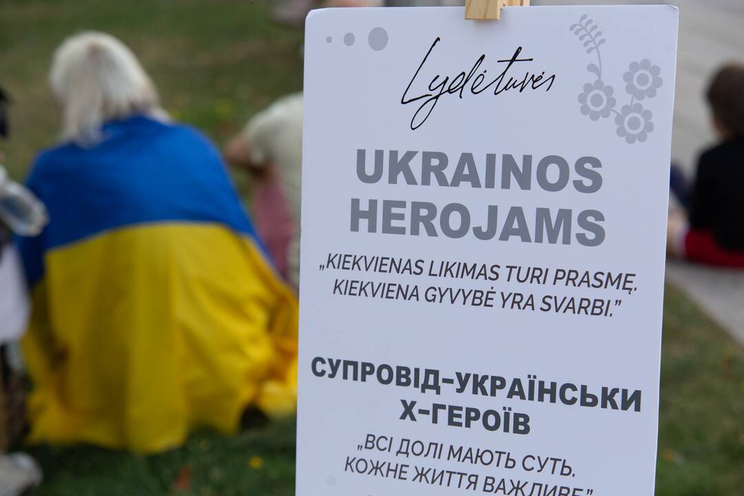 Žuvusių už Ukrainos laisvę lydėtuvės Karo muziejaus sodelyje