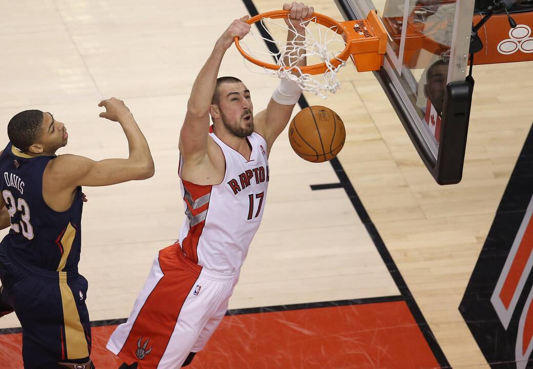 Toronto „Raptors“ krepšinio klubui J. Valančiūnas pelnė aštuoniolika taškų