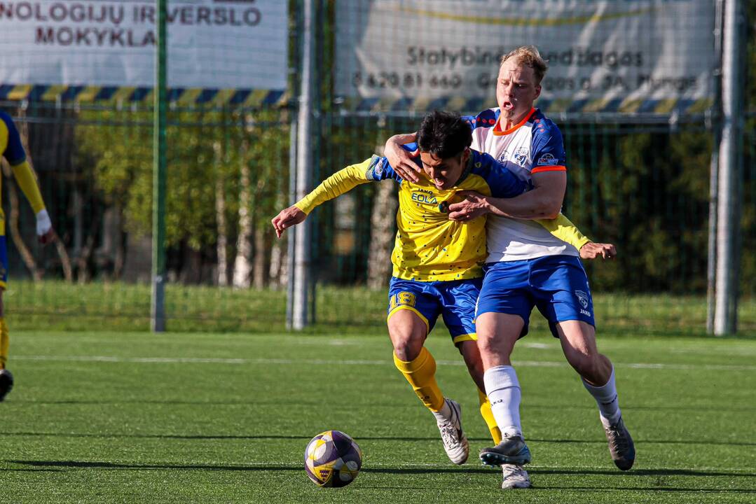 Futbolo pirmenybėse – jaunimo šuolis