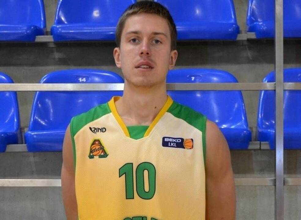 „LSU-Atletas“ nutraukė sutartį su puolėju E.Alunderiu