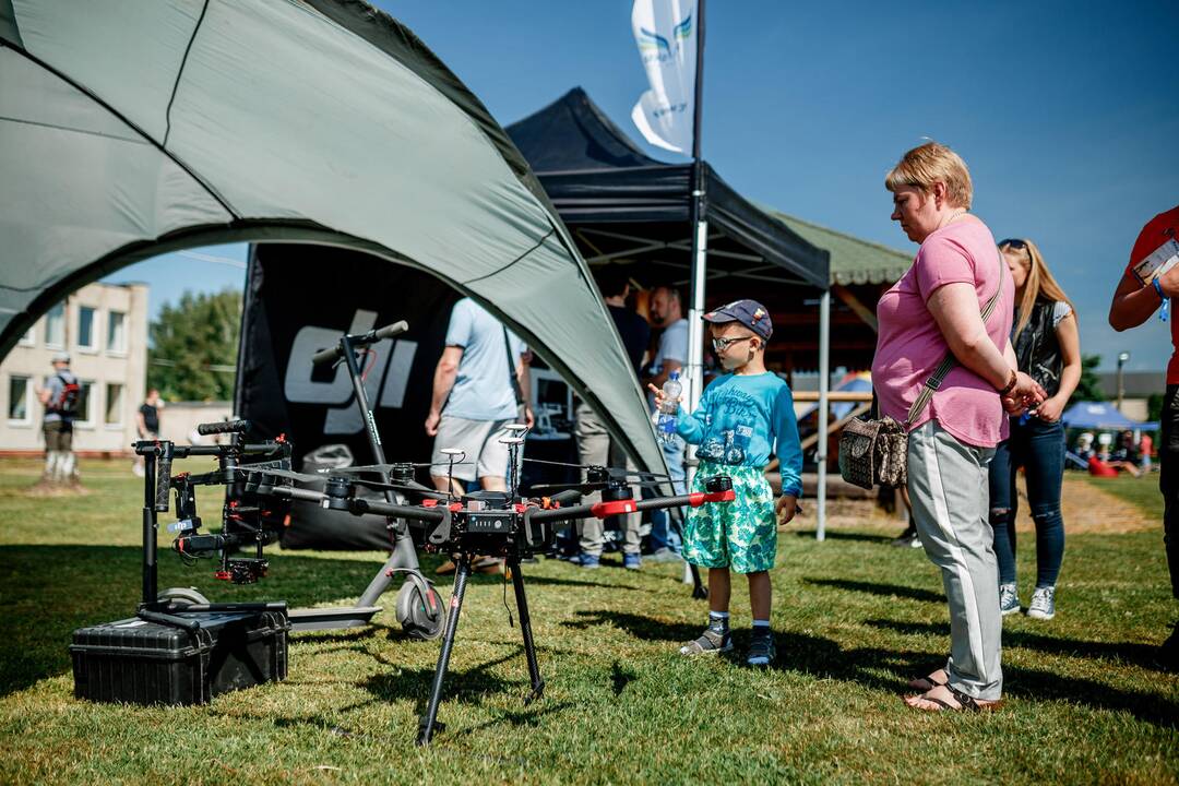 Pirmasis dronų festivalis