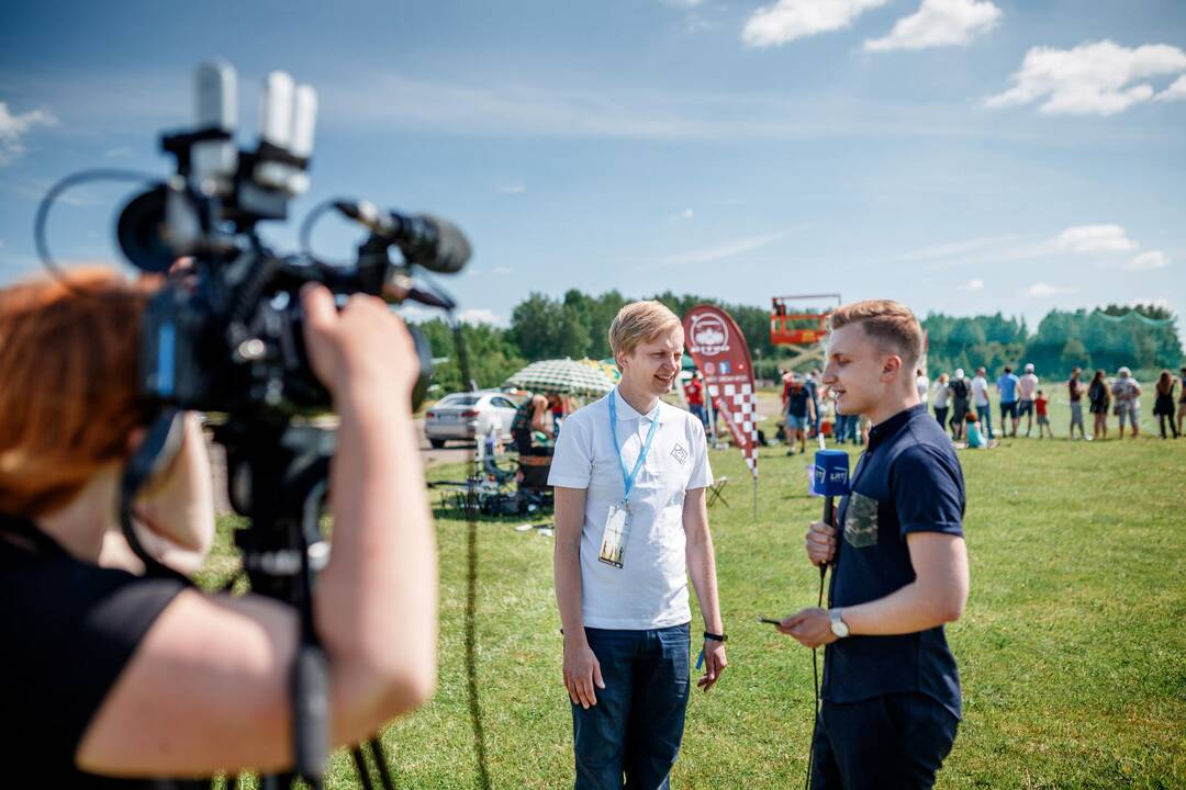 Pirmasis dronų festivalis