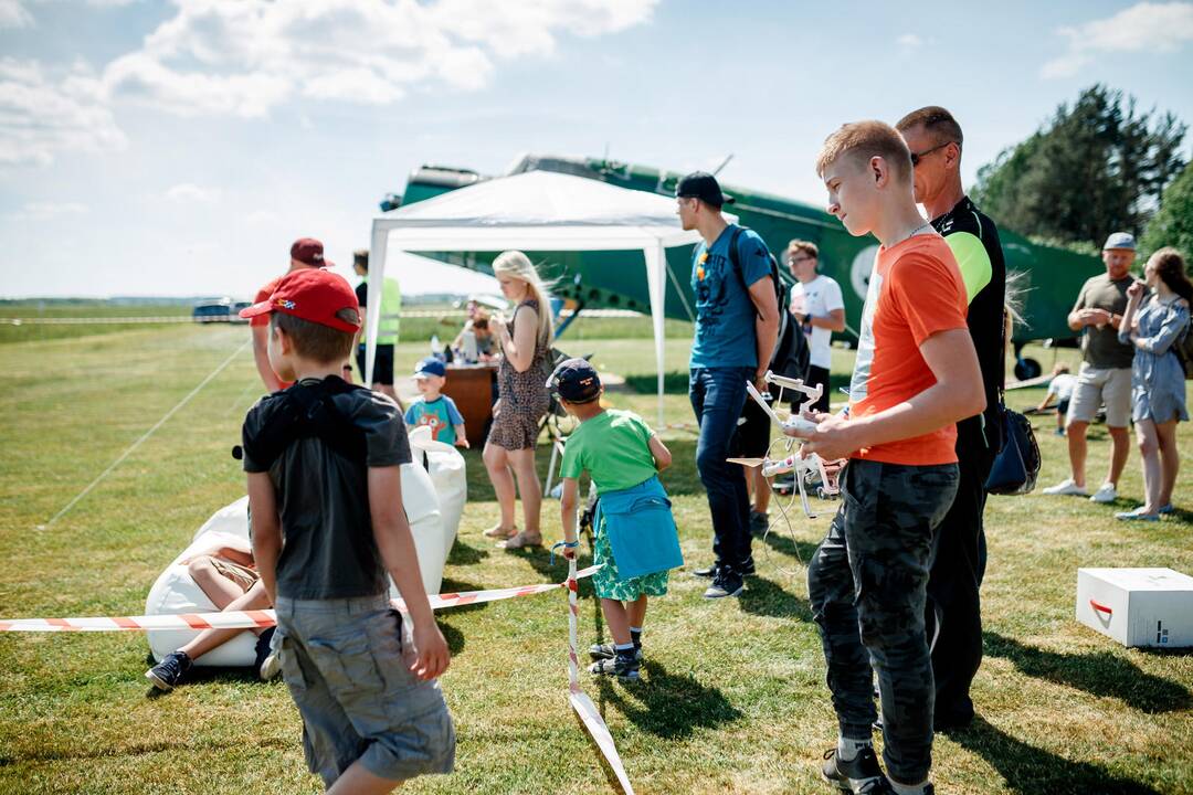 Pirmasis dronų festivalis