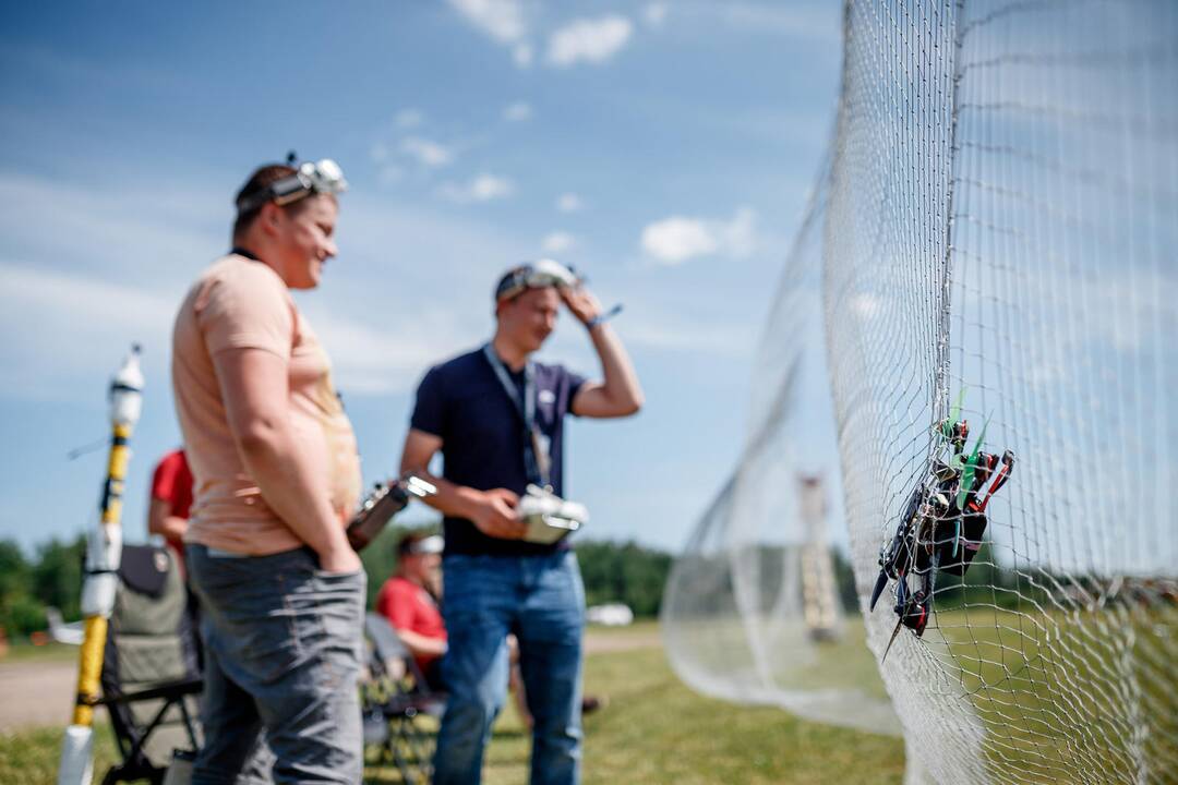 Pirmasis dronų festivalis