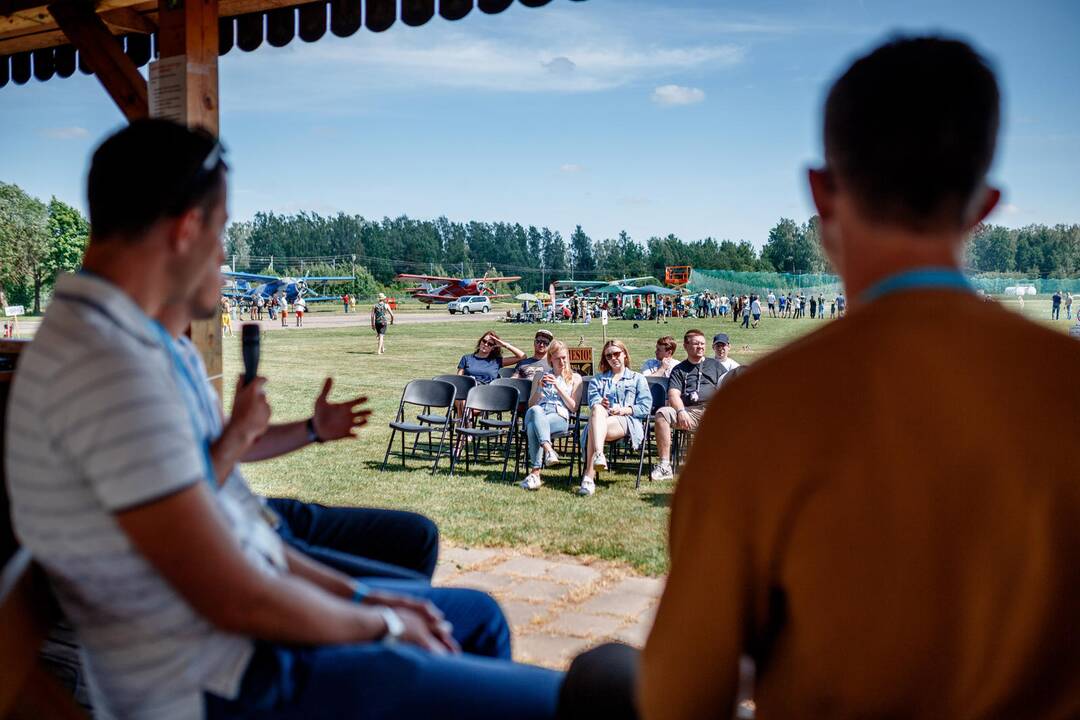 Pirmasis dronų festivalis