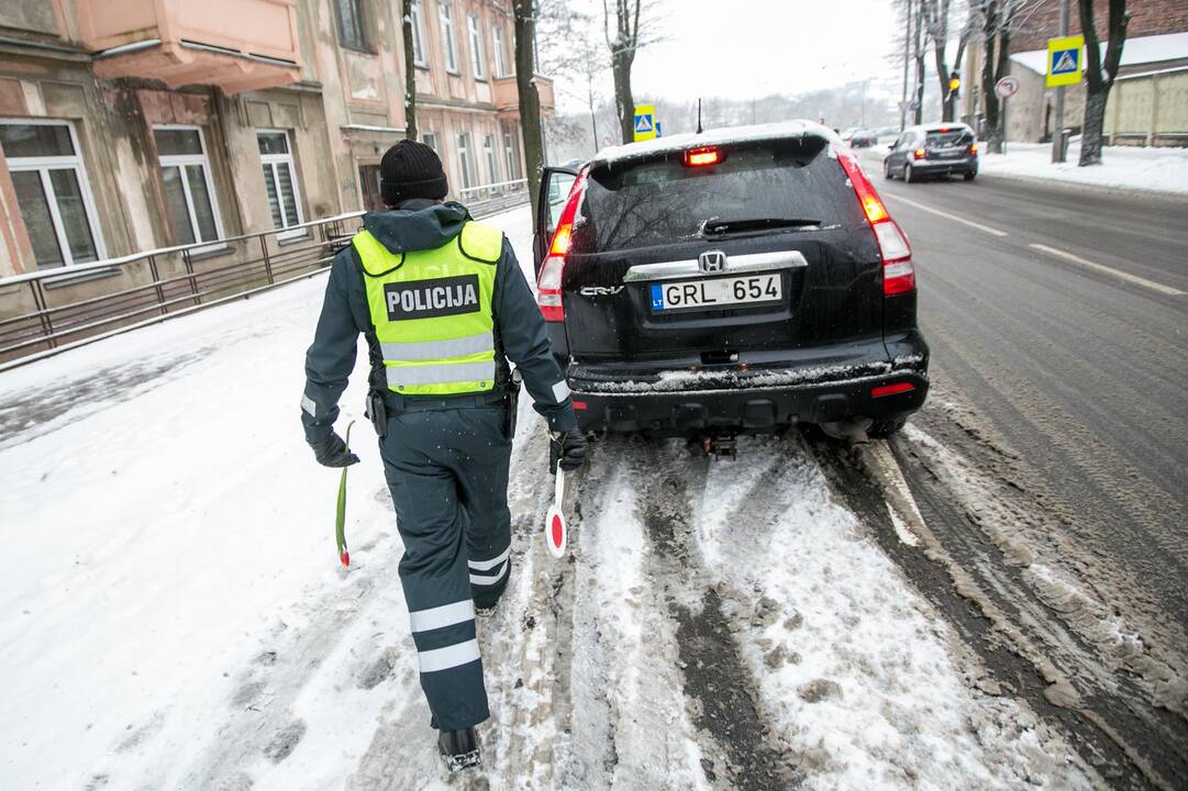 Kauno policija sveikino moteris su Kovo 8 d.