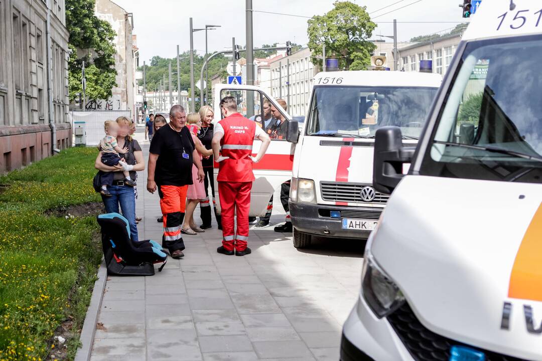 Keturių mašinų avarija Vytauto pr.