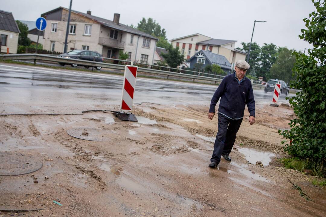 Tvarkomas kelias į Kauno oro uostą