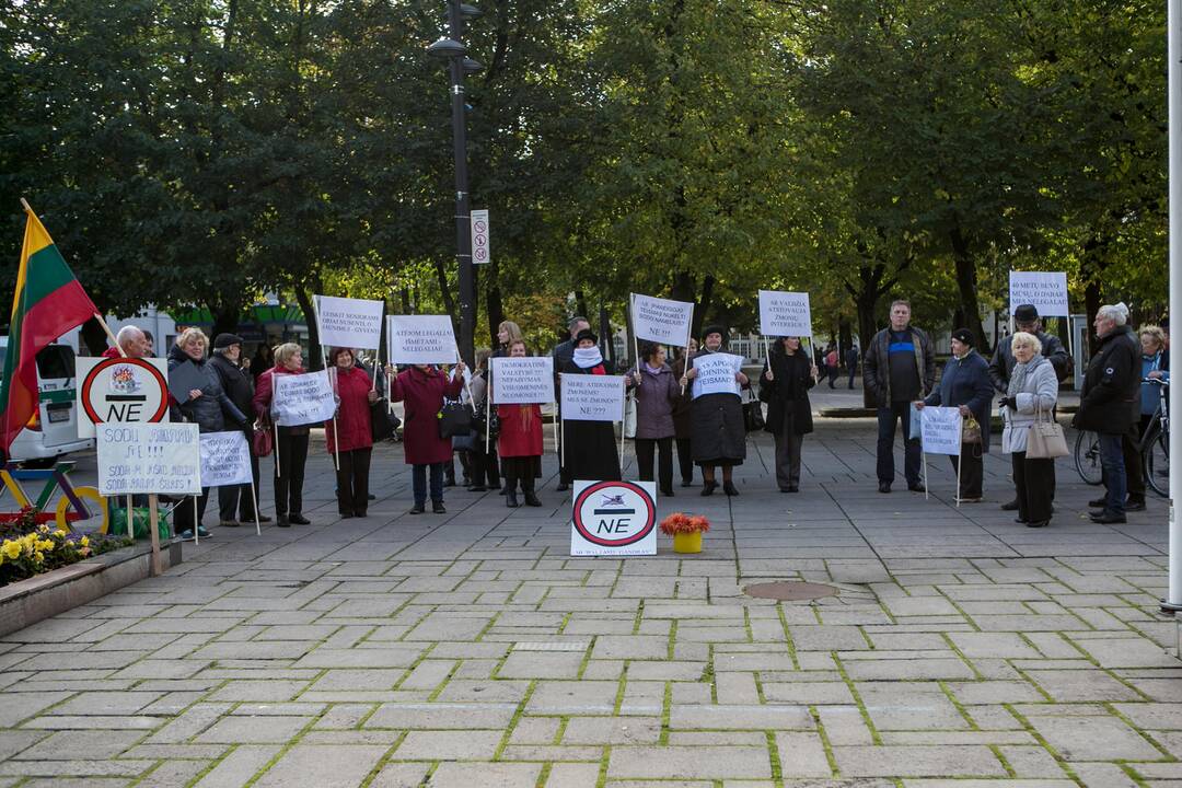 Mitingas prie Kauno savivaldybės 