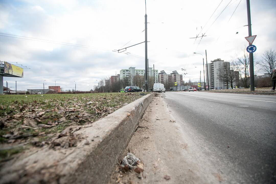 Avarija Šiaurės pr. ir S. Žukausko gatvių sankryžoje