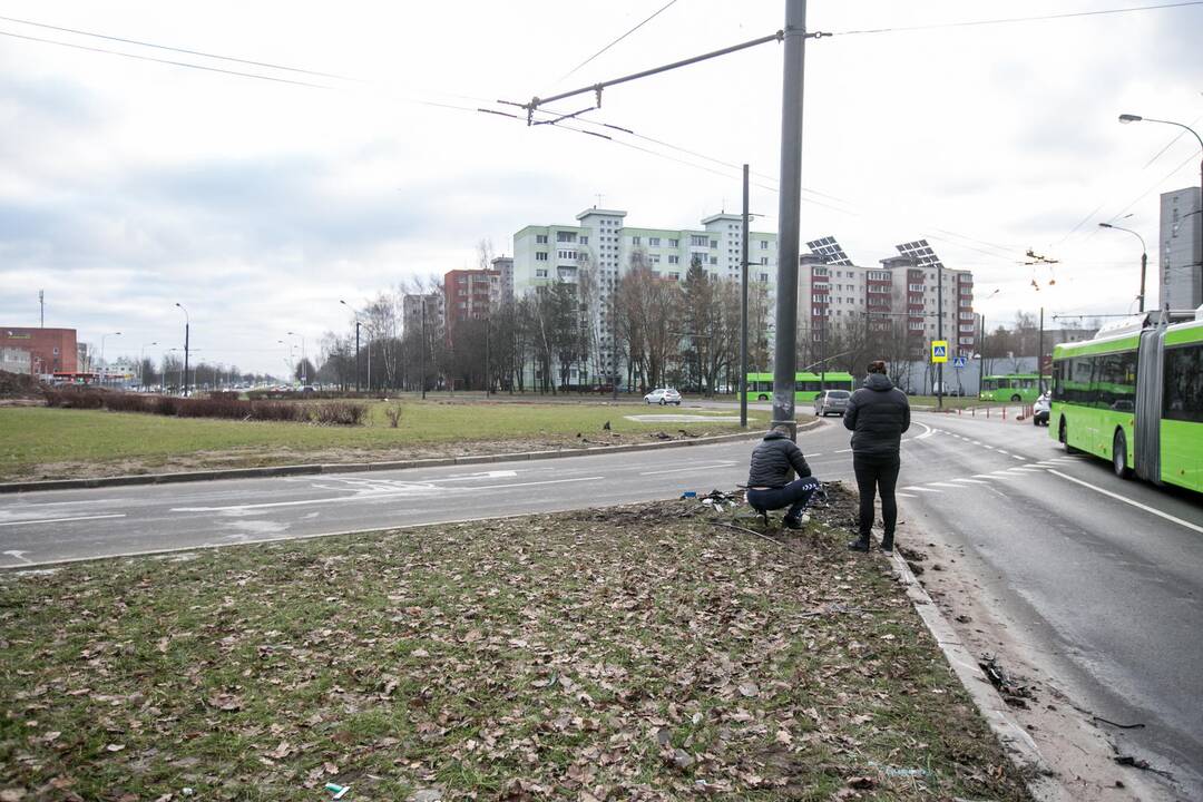 Avarija Šiaurės pr. ir S. Žukausko gatvių sankryžoje