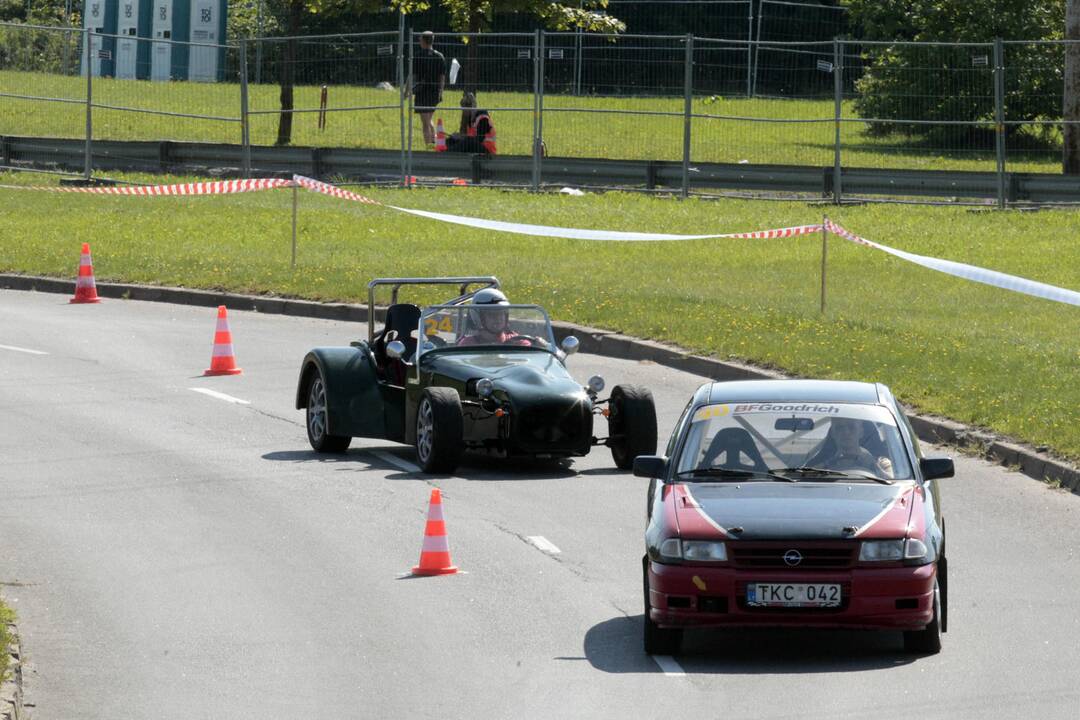 Pilaitėje - Lietuvos automobilių greituminio slalomo pirmenybių varžybos