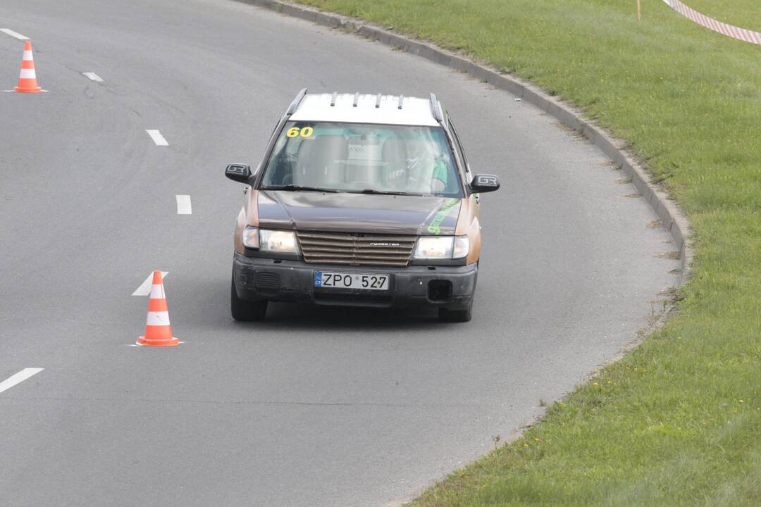 Pilaitėje - Lietuvos automobilių greituminio slalomo pirmenybių varžybos