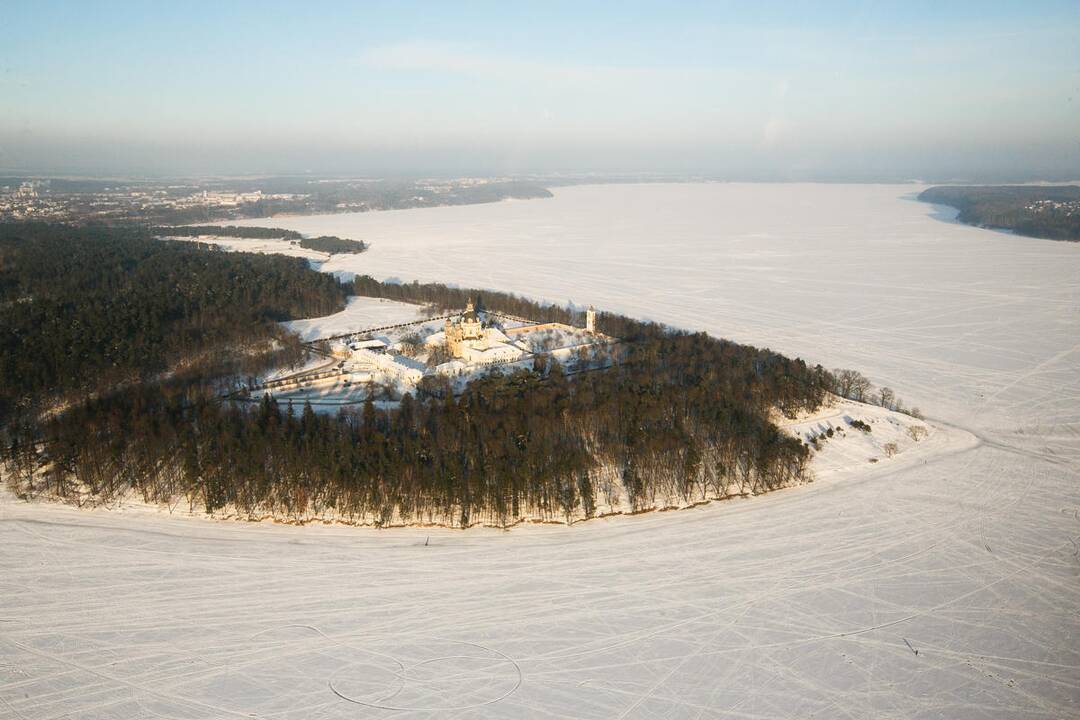 Aplinkosaugininkų reidai sraigtasparniu