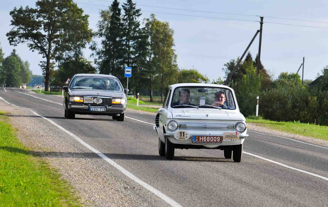 Istorinių automobilių ralis Radvilų keliu