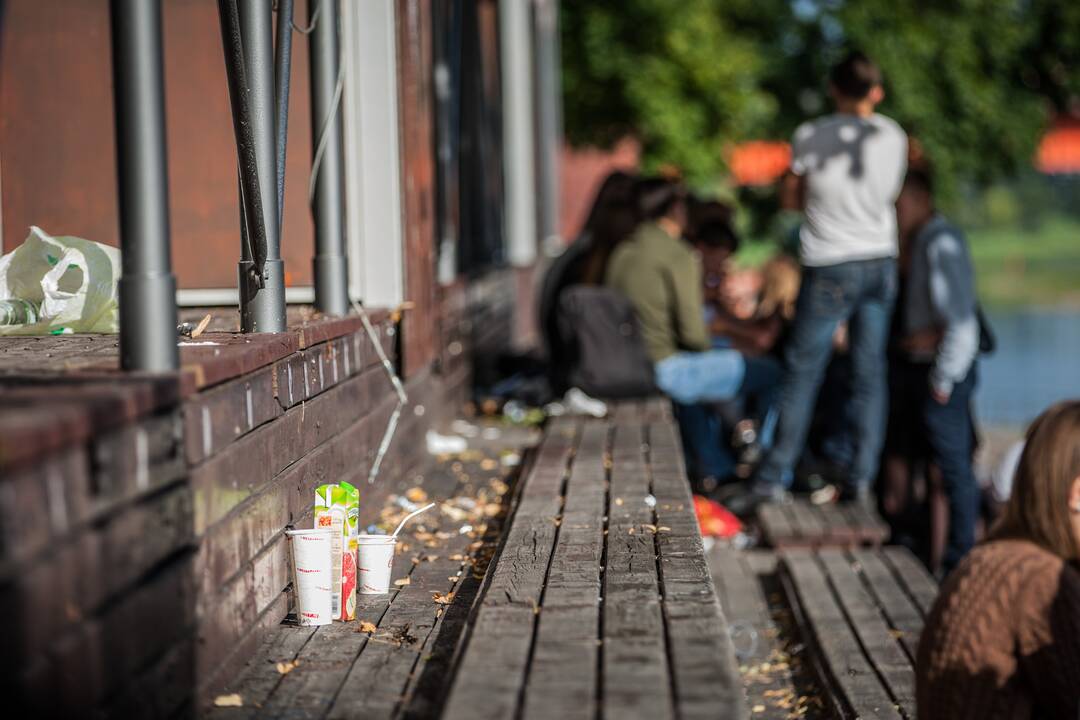 Mokslo metų pradžia aplaistyta alkoholiu