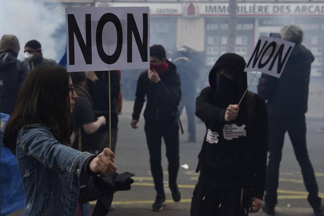 Policijos ir demonstrantų susirėmimai Prancūzijoje