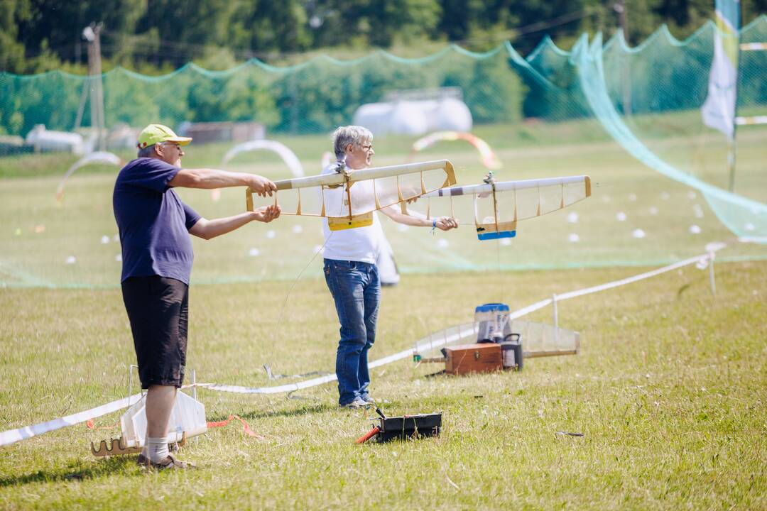 Pirmasis dronų festivalis